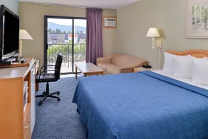 Canadas Best Value Inn & Suites-Castlegar - Chambre