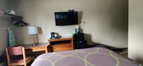 Super 8 by Wyndham Champaign - Chambre