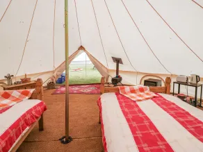 Annamay - Room