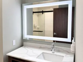 La Quinta Inn & Suites by Wyndham Roanoke Hollins/I-81 - Badeværelse