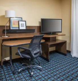 Fairfield Inn & Suites Lexington Keeneland Airport - Chambre