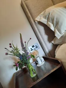 Habitación en casa de familia con barbacoa y jardín | Vistas a la naturaleza - Habitación