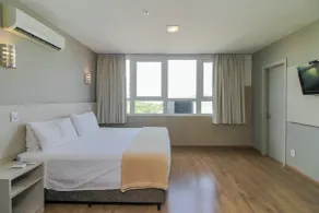 Coral Trade prox a PUCRS Araujo Vianna e Iguatemi - Habitación