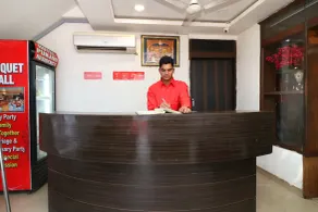 OYO 18943 Hotel Punjab Residency - Reception