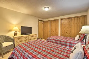 Walk to Lift: Townhome w/ Shuttle in Breckenridge! - Innenbereich