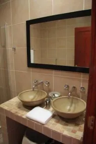 Attaché Guest Lodge & Health Spa - Bathroom
