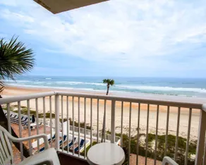 Comfort Inn & Suites Ormond Beach Oceanfront - Vue de la chambre