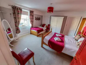 The Royal Oak Hotel - Room