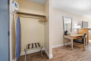 Days Inn by Wyndham Woodland - Chambre