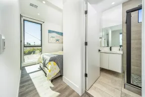 5BR Gorgeous Melrose Villa with Parking - Rum