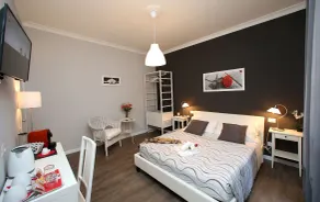 A 2 Passi Dai Musei Luxury Guest House - Zimmer