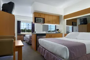 Microtel Inn & Suites by Wyndham Plattsburgh - Chambre