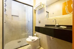 Hotel Lunes - Bathroom