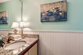 608 Sailmaker - Bathroom