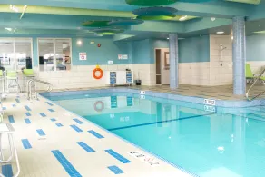 Holiday Inn Express & Suites - Brandon by IHG - Piscine