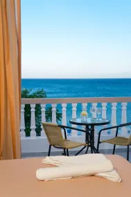 Delfini beach hotel & suites - Utsikt fra rommet