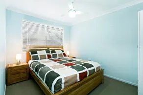 Beachside Holiday Home - Room