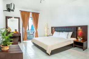 Xenios Dolphin Beach Hotel - Chambre