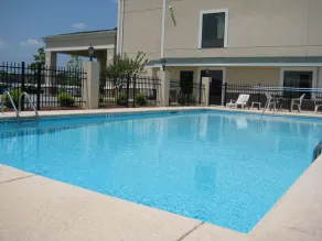 Baymont by Wyndham Augusta Riverwatch - Piscine