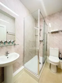 The Western - Habitación