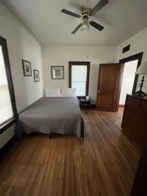 East Side Motel & Cabins - Habitación