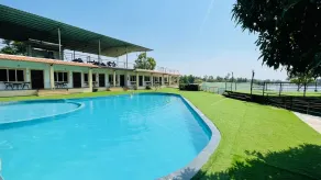 Amigos Lake Resort - Room