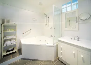 Sorrento Beach Motel - Bathroom