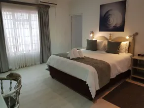 Oceans Hotel & Self Catering - Room