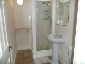 Rothwell House Hotel - Bathroom