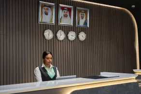Hotel Holiday International - Recepción