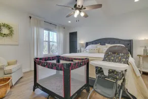 'the Retreat on Reno' Home w/ Hot Tub + Deck! - Rom