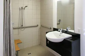 Rodeway Inn Altoona Orchard Plaza - Salle de bain