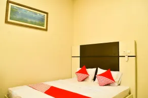 The SO Hotel Mitra RedDoorz - Room