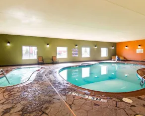 Spark by Hilton Amarillo Western Plaza - Pool