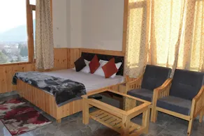 Tulip Flowing River View Bhuntar - Habitación