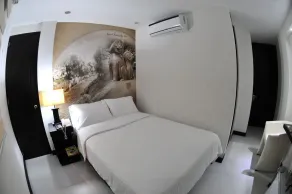 Hotel Puerta de San Antonio - Chambre