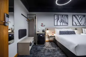 Nightcap at Empire Hotel - Chambre