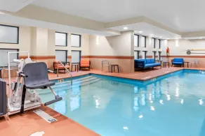 Hampton Inn & Suites National Harbor - Alexandria Area - Pool