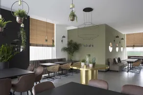 J Hotel - Restaurant