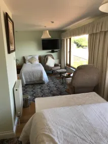 Room-orchard Manor, Fore Street Probus, - Room