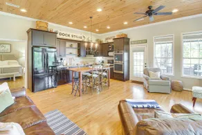 Lake View Home in Silver Point: Walk to Marina - Interiør