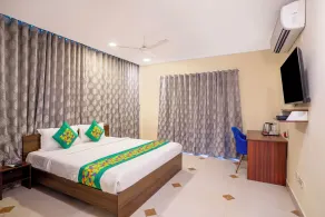 Treebo Srico, Banjara Hills - Room