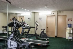 Econo Lodge Inn & Suites Memphis East - Treningsfasiliteter