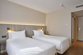 NH Frankfurt Airport - Room