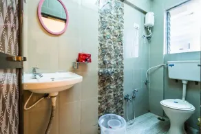 Hotel Kurla Residency - Bathroom