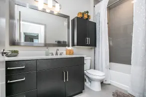 Rooftop Pool-Walk 2 shops-Dining-C4404 - Badezimmer