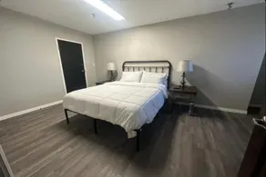 Oakland Courtyard - Room