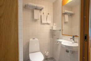 ProfilHotels Aveny - Bathroom