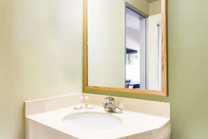 Howard Johnson by Wyndham Athens - Salle de bain