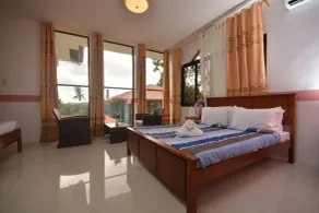 White Summerville Tourist Inn - Chambre